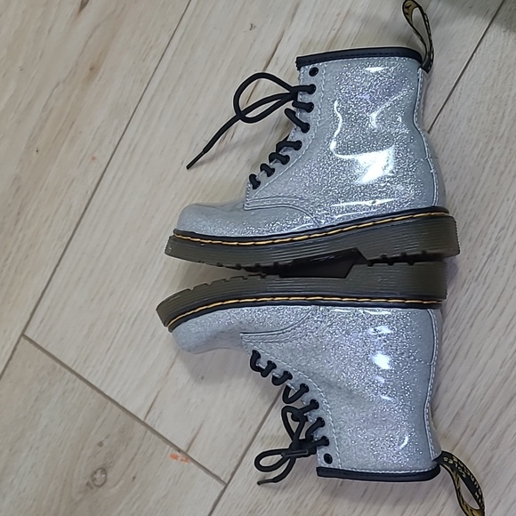 Dr. Martens Kids' Shimmering Silver Boots Size 8 - Picture 5 of 11